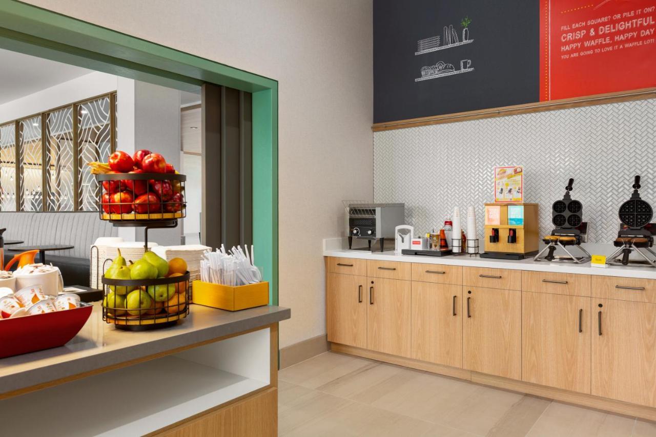 Hampton Inn & Suites San Mateo-San Francisco Airport Bagian luar foto